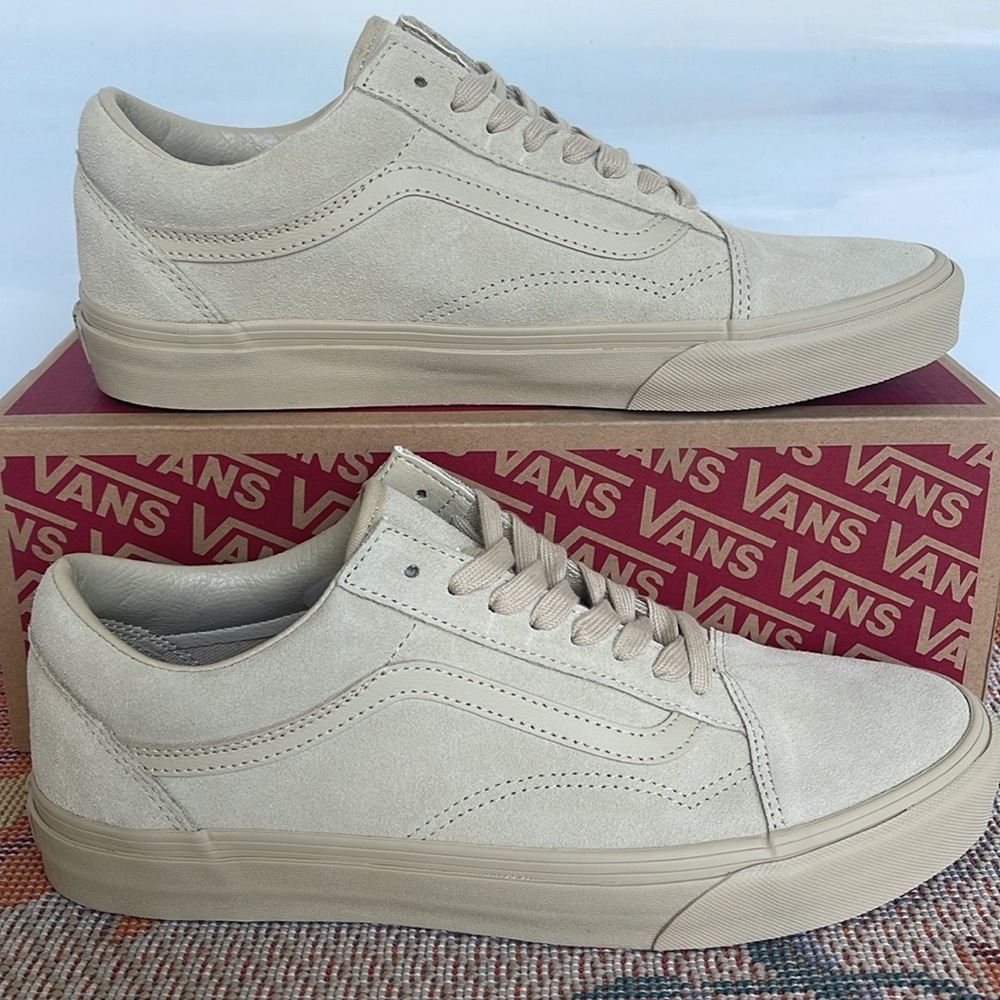 Vans • WMNS Old Skool Mono Suede Tan
VN000CPSTAN
Sneakers - Picture 16 of 16